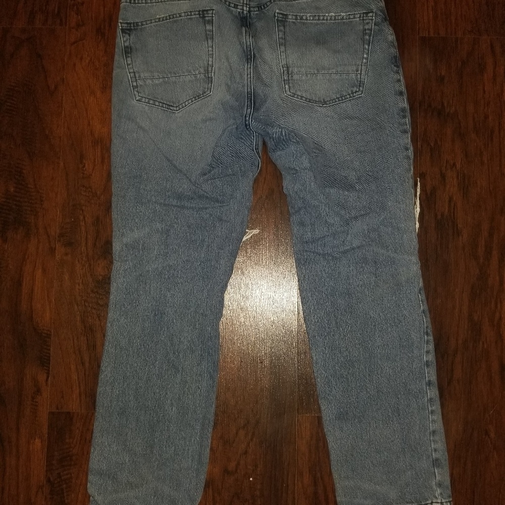 Jeans - Picture 2 of 3
